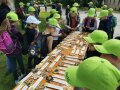 Heimattage - die Bastelaktion der BaySG wird bestaunt