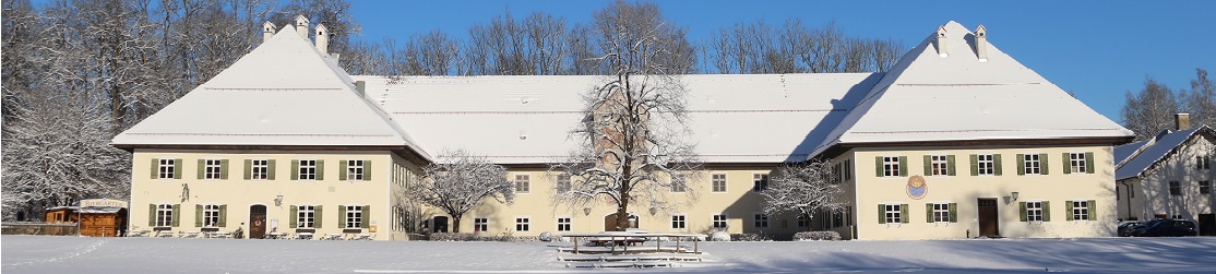 Kopfbild HLG Hauptgebäude Winter.jpg