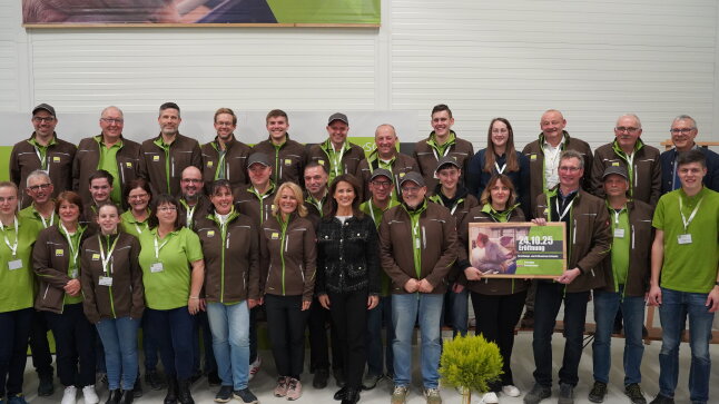 Gruppenbild mit Staatsministerin Kaniber